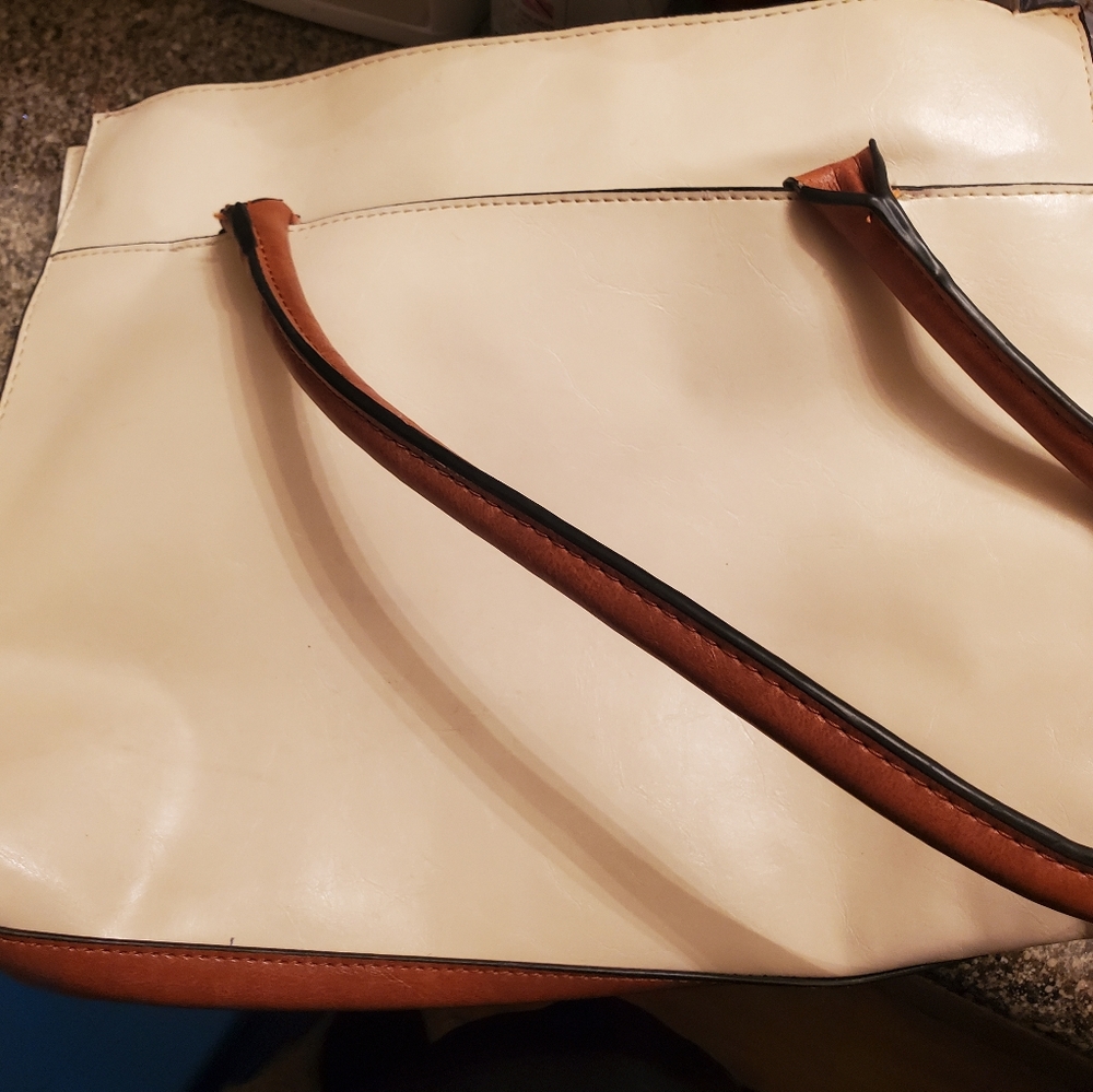 Purse - Picture 2 of 3